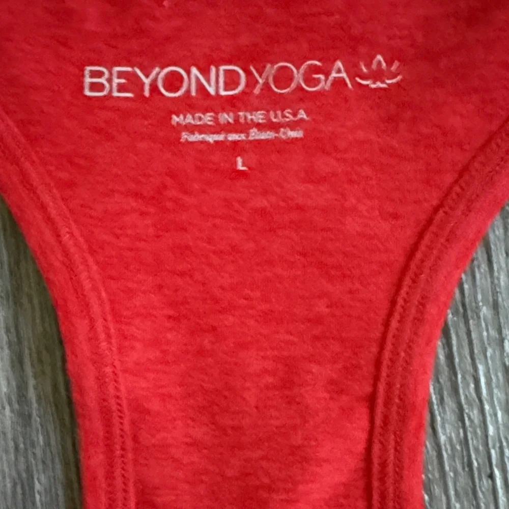 Beyond Yoga Scarlet Tank Top - Picture 2 of 9